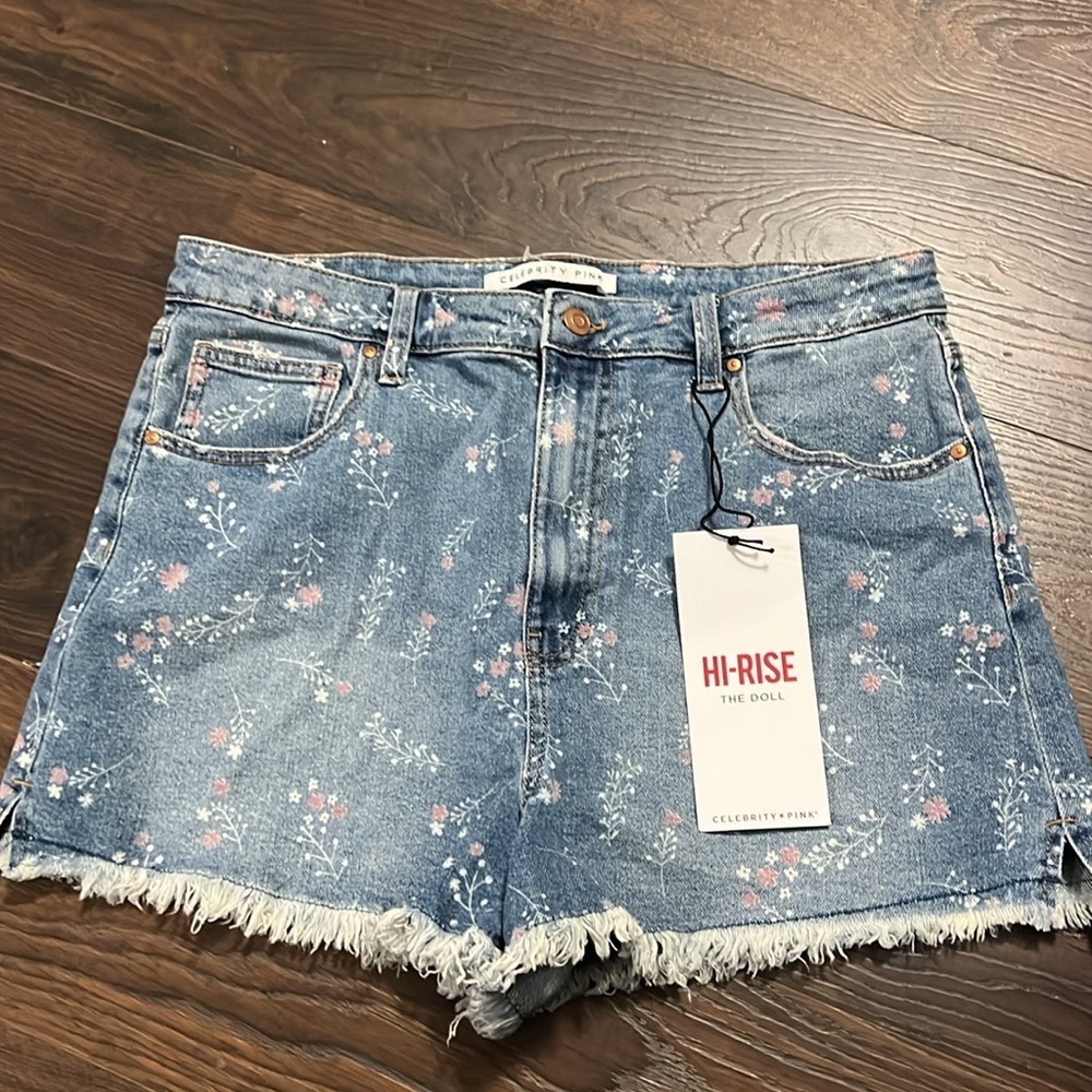[Celebrity Pink ] JRS SZ 17/33 Hi-Rise The Doll Jean Shorts Floral Frayed Hems